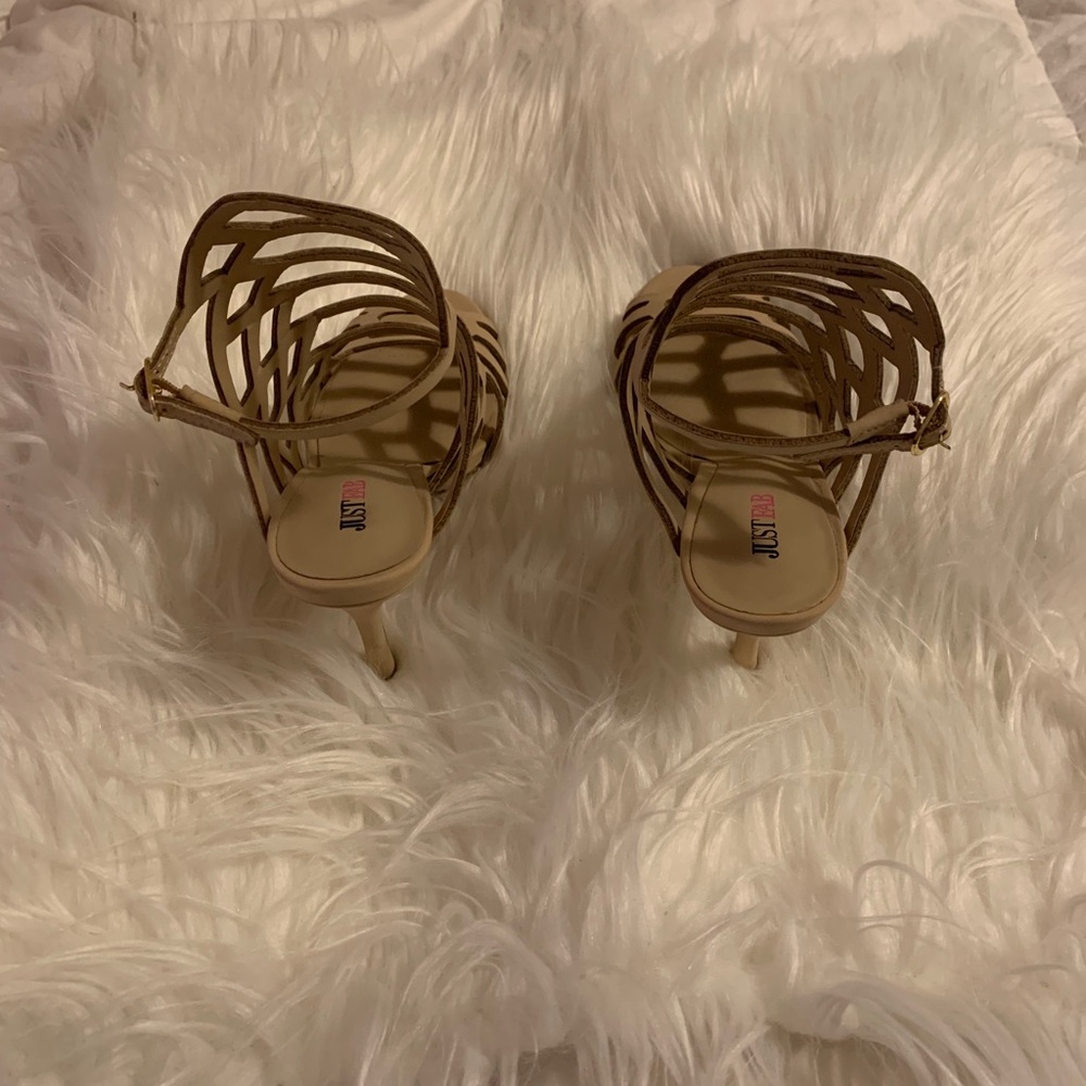 Heels - Picture 3 of 4